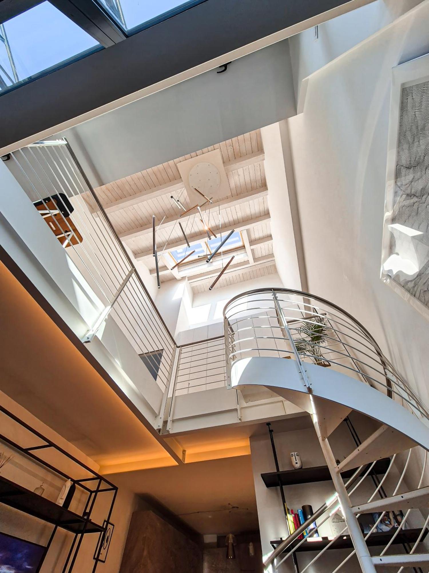 Modern Loft, Design & Comfort Apartamento